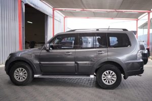 mitsubishi pajero-gallery-15