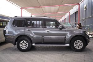 mitsubishi pajero-gallery-9